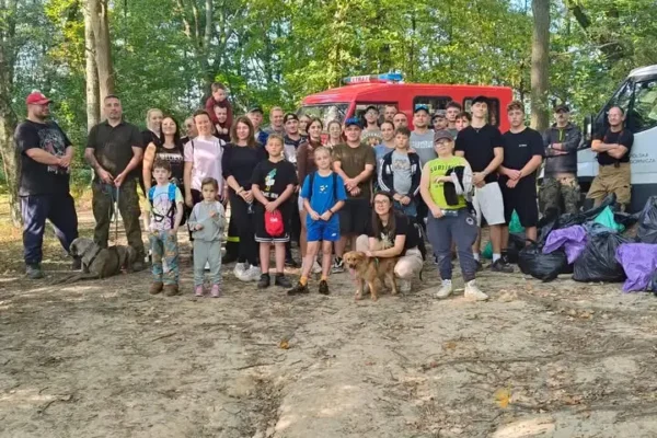Wolontariusze posprzątali brzeg Jeziora Leśniańskiego