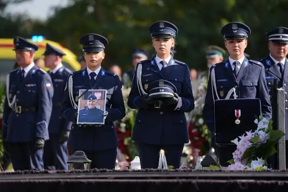 Pożegnanie podkom. Natana Sieronia — policjant zginął na służbie