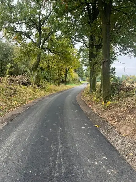 Zakończono przebudowę drogi dojazdowej do gruntów rolnych w Pisarzowicach