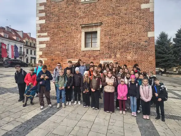 Sandomierz oczami uczniów: podziemia, zagadki i panorama z Bramy Opatowskiej